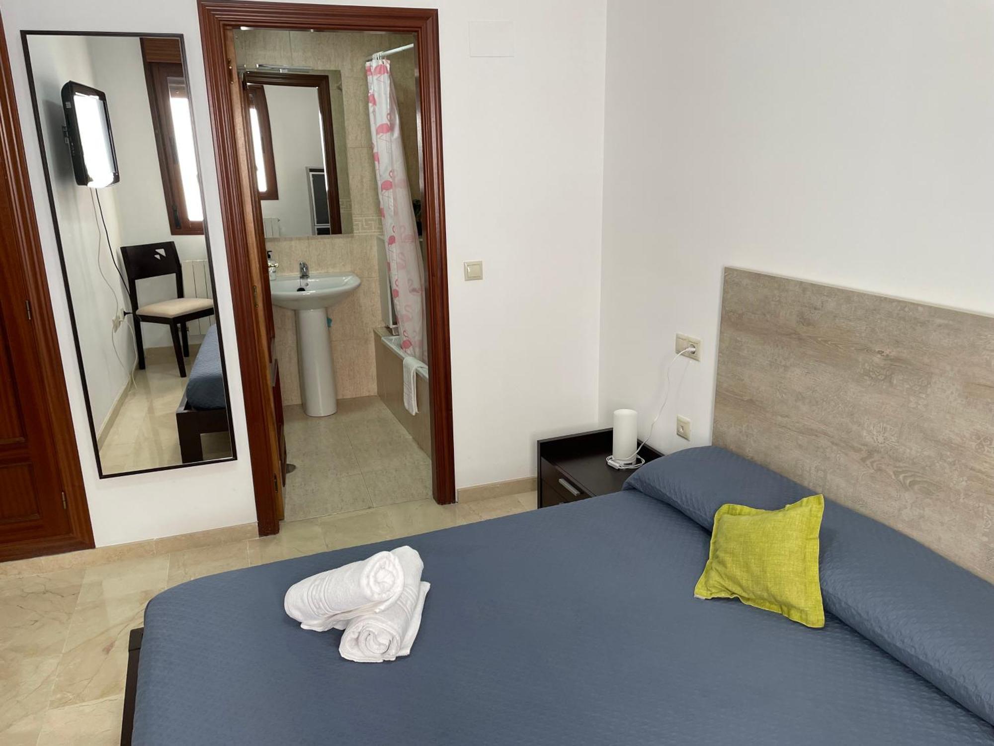 Piso Compartido Delyrent En San Ildefonso Apartment Jaen Luaran gambar