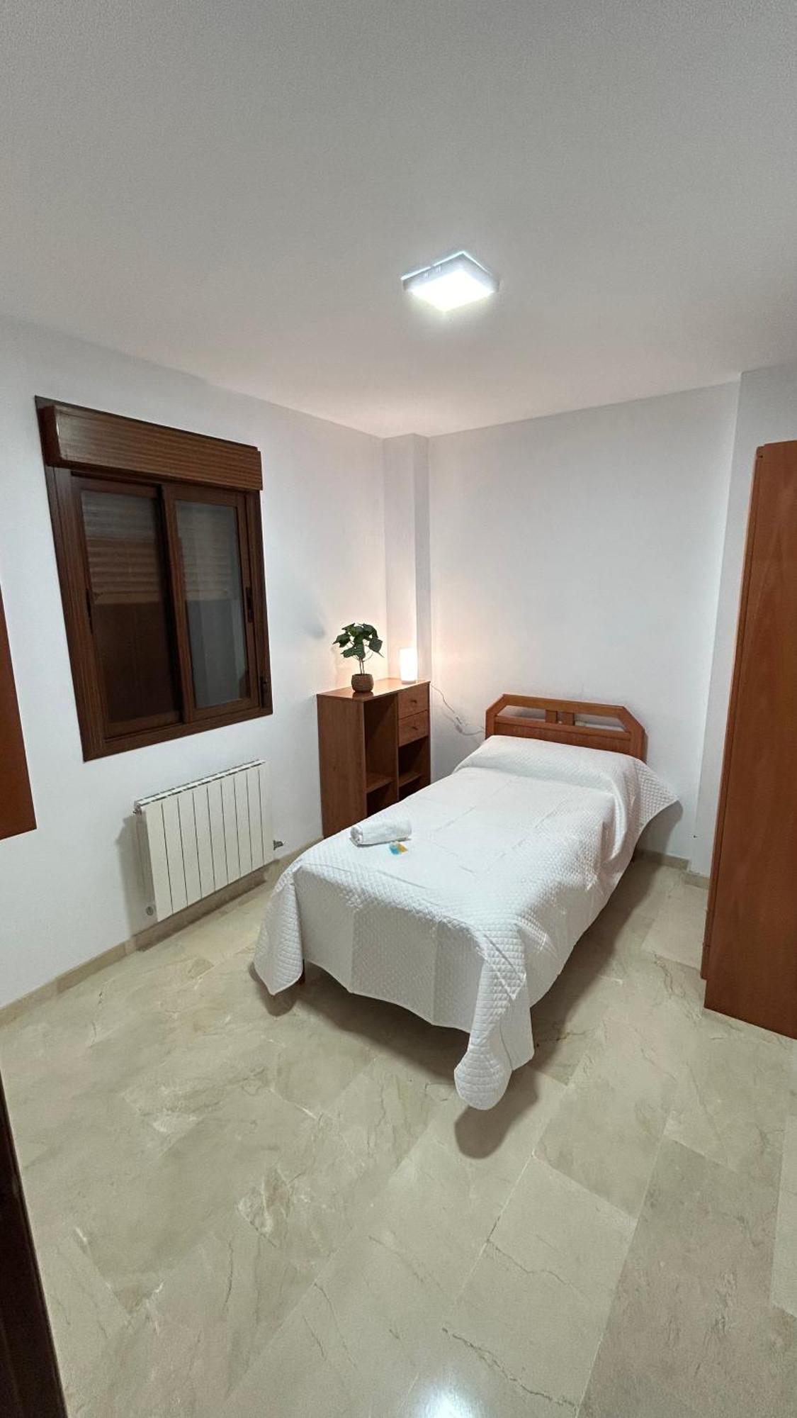 Piso Compartido Delyrent En San Ildefonso Apartment Jaen Luaran gambar